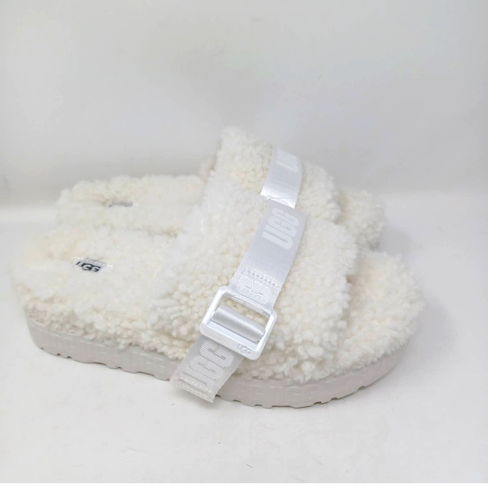 ⭐️UGG FLUFFITA WHITE⭐️